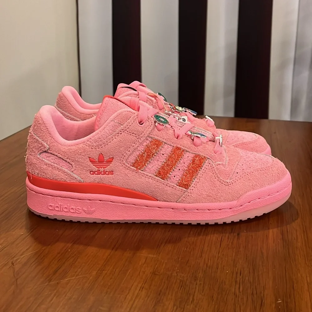 Adidas Forum Low CL The Grinch Shoes Sneakers new pink ID8895 Women’s Size 8 - Picture 3 of 16